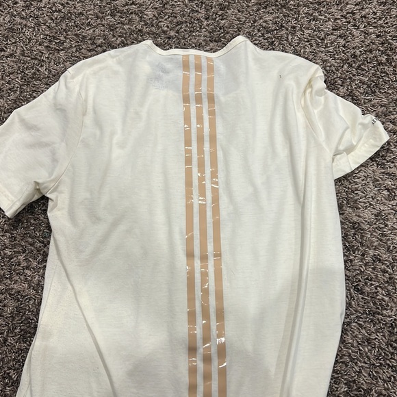 🔥 adidas tee - Picture 3 of 3